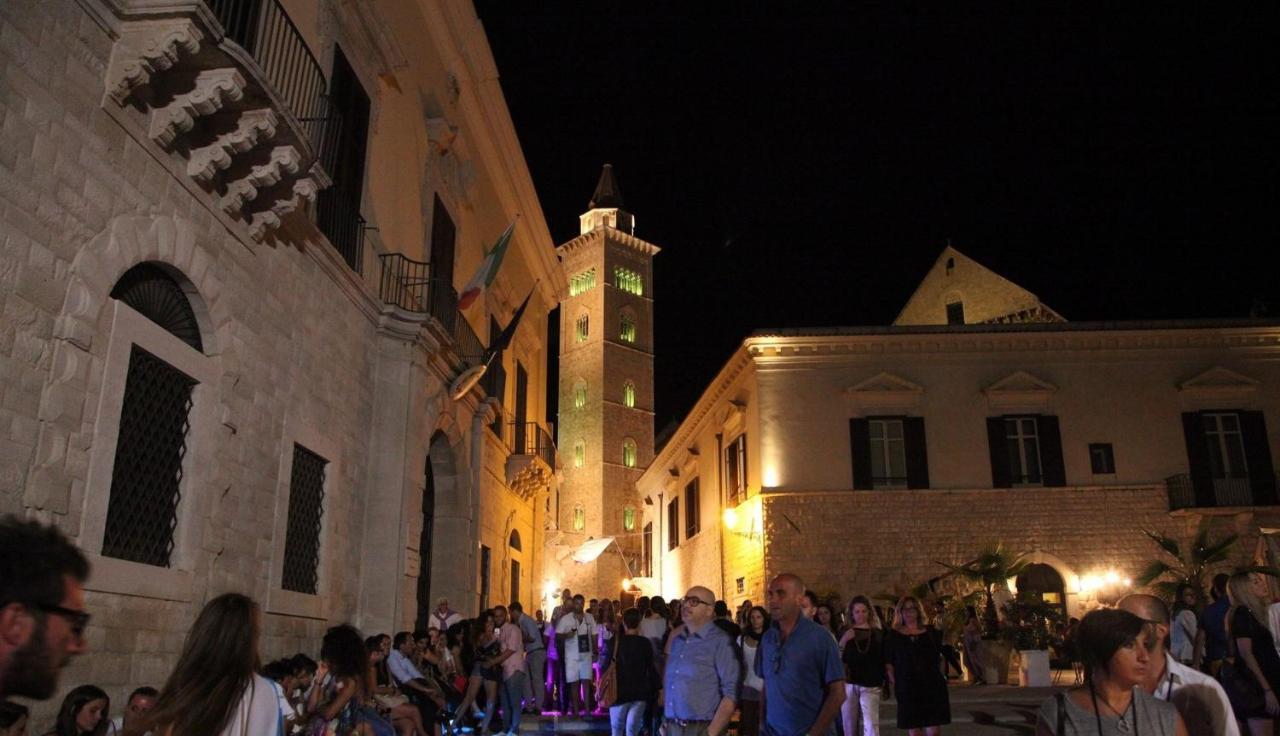 Monolocale Prezioso Villa Trani Exteriör bild