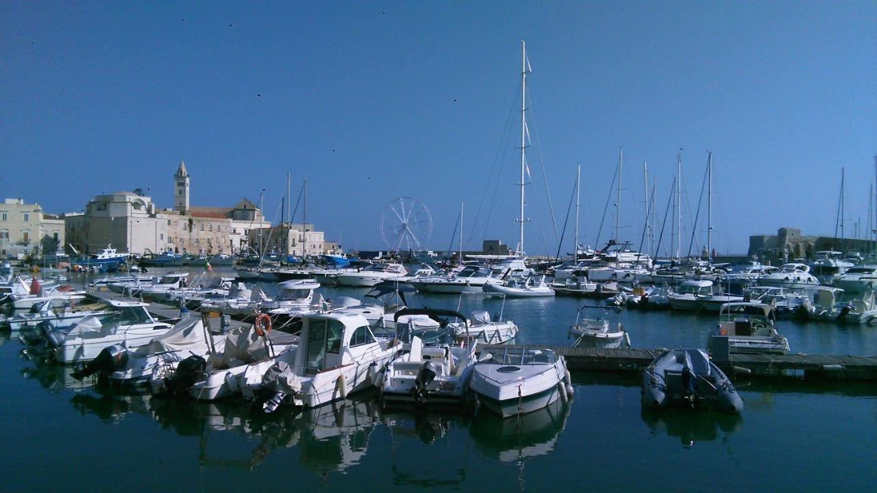 Monolocale Prezioso Villa Trani Exteriör bild