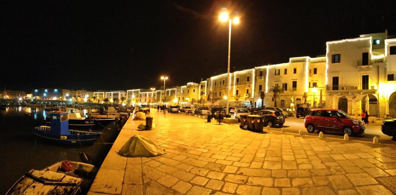 Monolocale Prezioso Villa Trani Exteriör bild