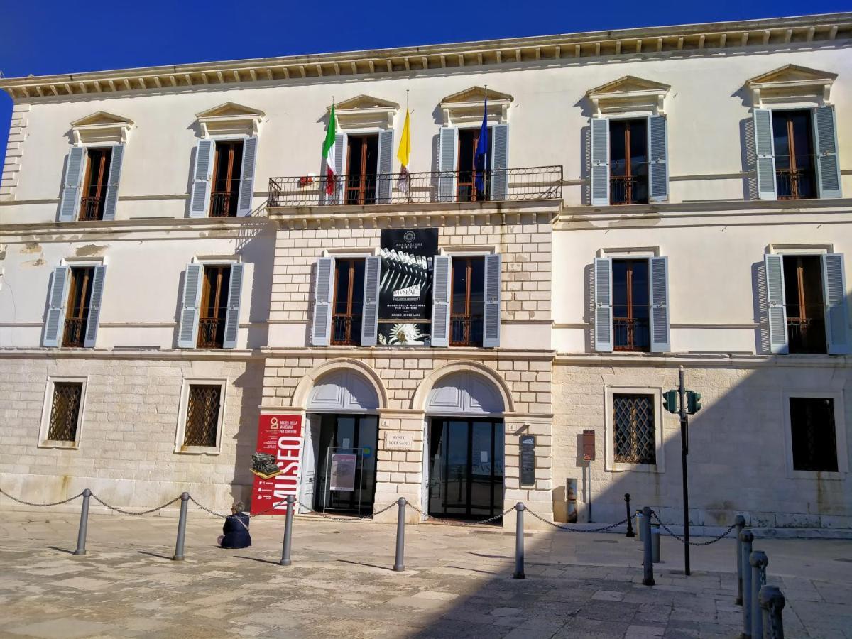 Monolocale Prezioso Villa Trani Exteriör bild